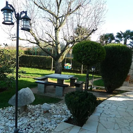 Otilija Apartament *